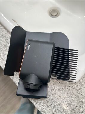 Dyson Black Pik Tooth Styling Comb Attachment with Copper Trim